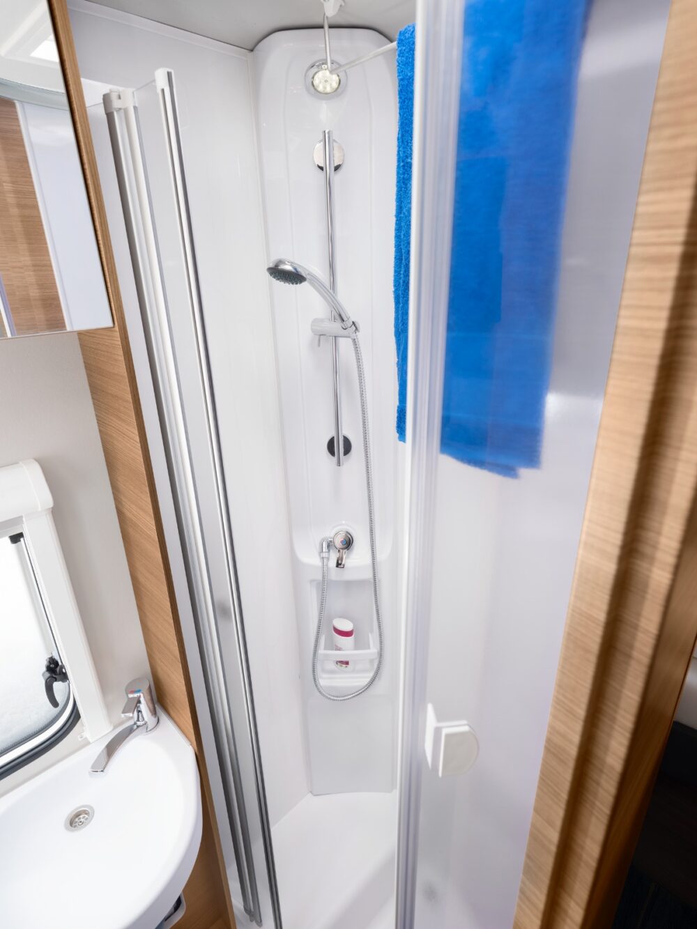 KNAUS L!VE WAVE 650 MEG (2026) PLATINUM SELECTION